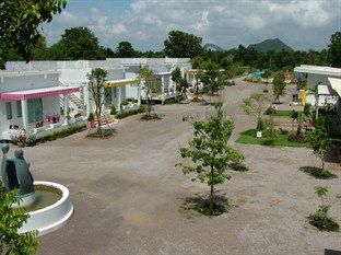 Lake Scene Resort Ratchaburi Exteriör bild